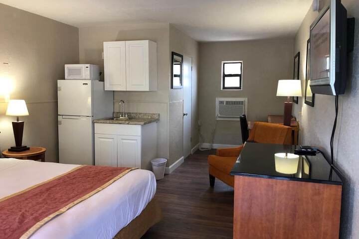 Room 12 of 29