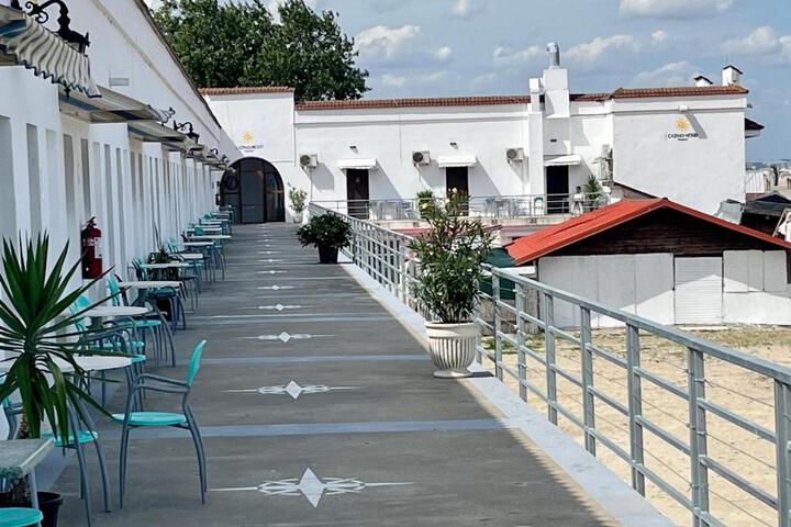 Hotel Entry