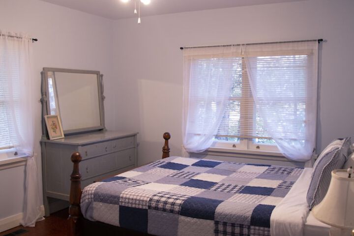 Room 76 of 215