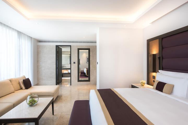 Room 16 of 254