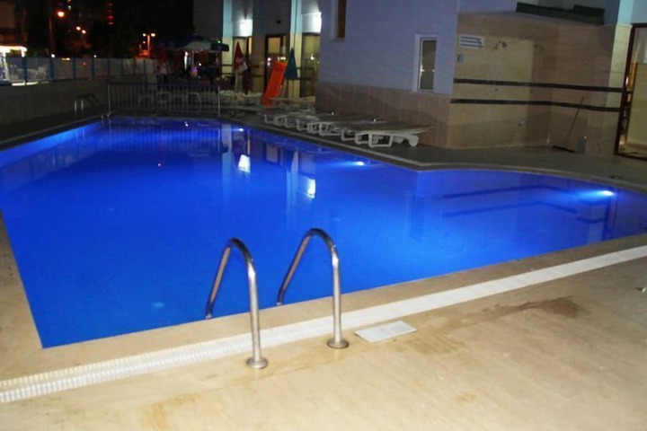 Pools & Facilities