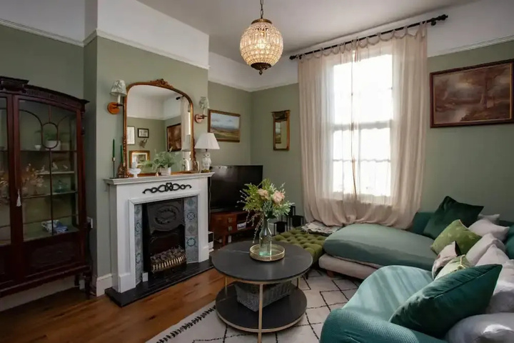Exterior of Stylish and Bright 2 Bedroom Flat in Bristol