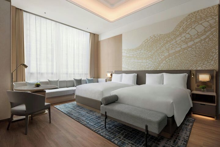 Room 30 of 94
