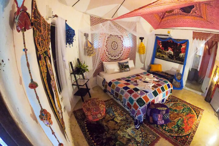 Room 13 of 239