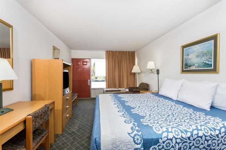 Room 16 of 45