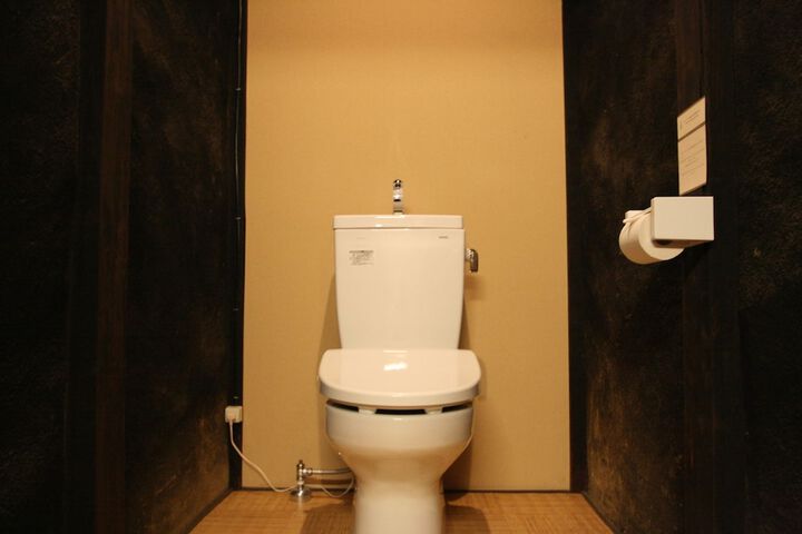 Room 80 of 107