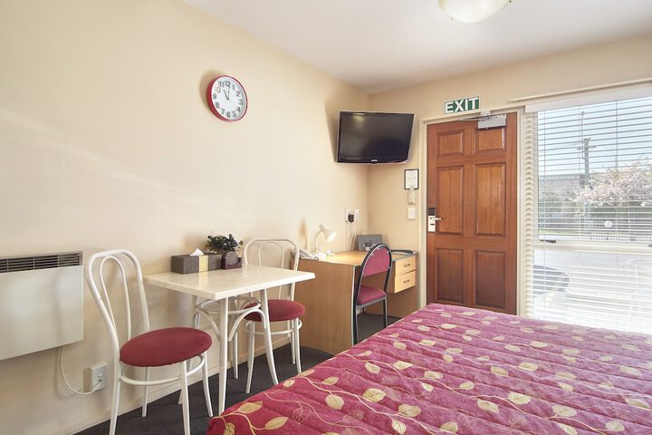 Room 9 of 48