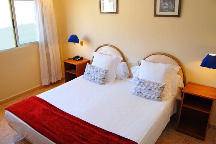 Room 14 of 71