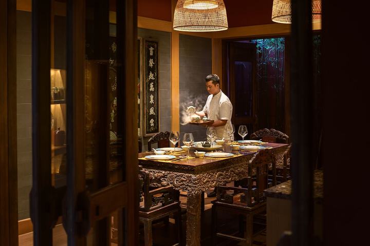 Dining 77 of 145