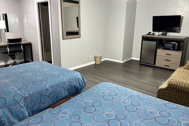 Room 9 of 35