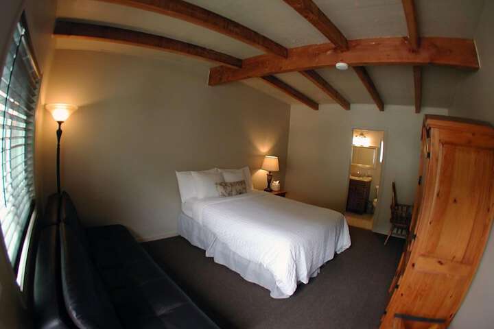 Room 21 of 43
