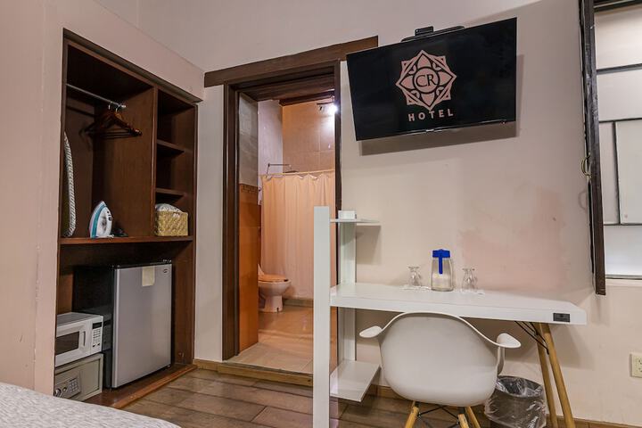 Room 27 of 117