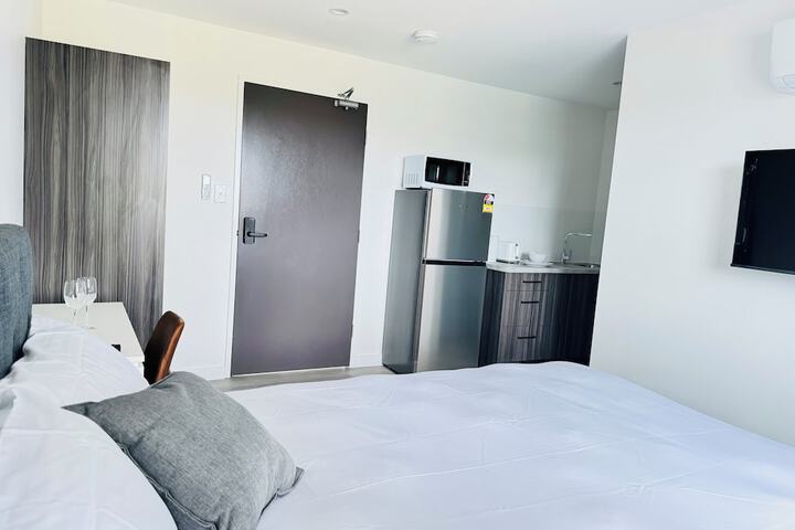 Room 5 of 20