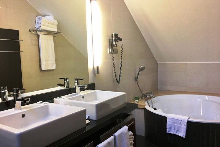 Room 43 of 113