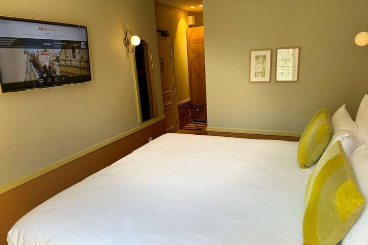 Room 13 of 41