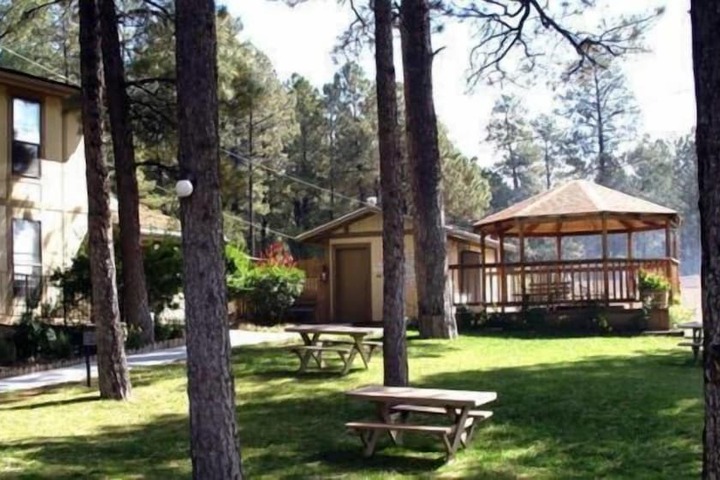 Property Grounds 35 of 48