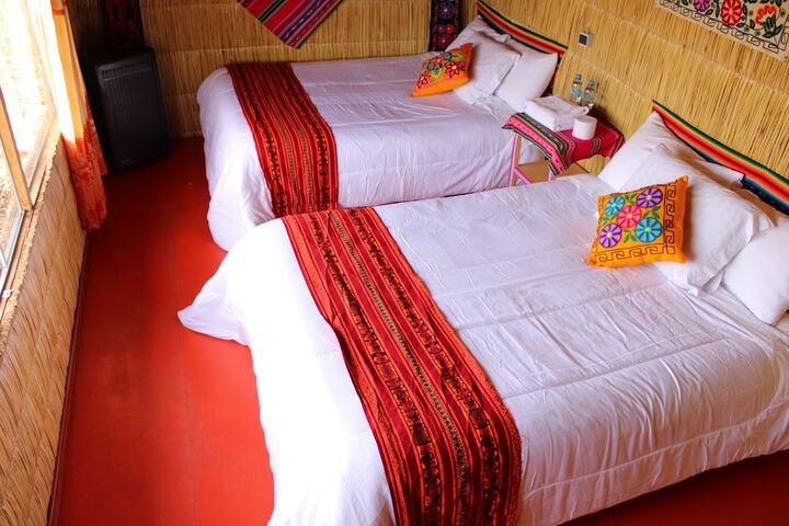 Titicaca Floating Lodge in Puno