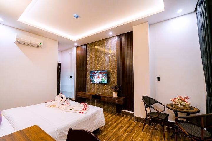 Room 9 of 14