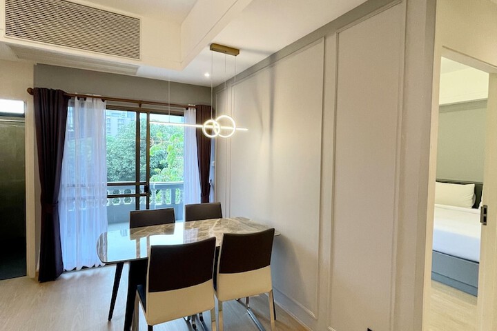 Room 104 of 186