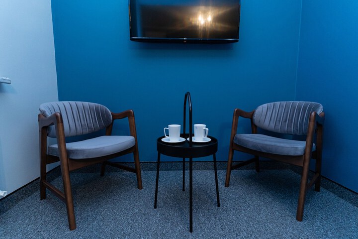 Room 9 of 25