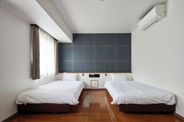Room 21 of 53