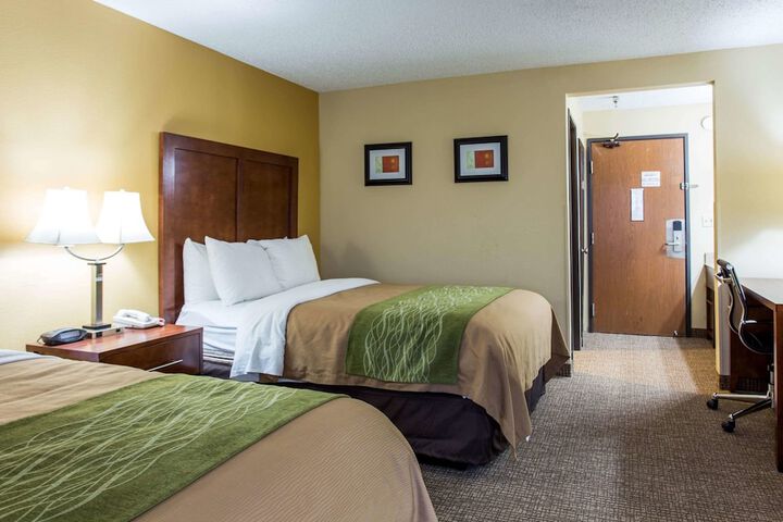 Double Accessible King Size Bed (6 of 9)