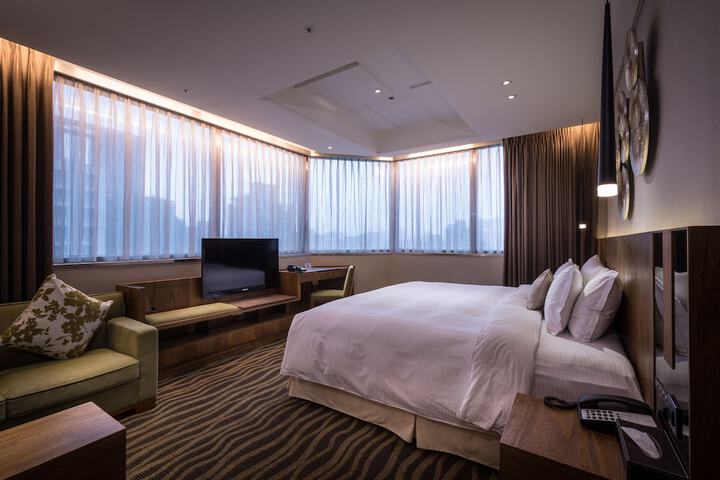 Room 16 of 87