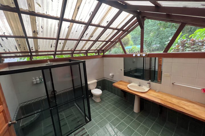 Room 8 of 19