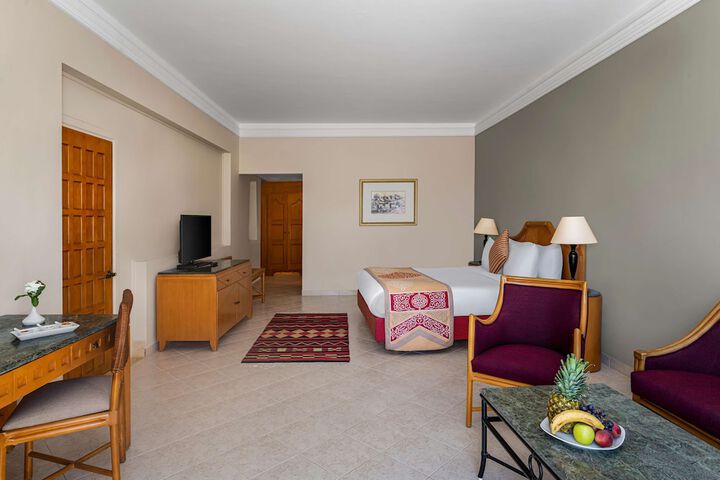 Room 14 of 134