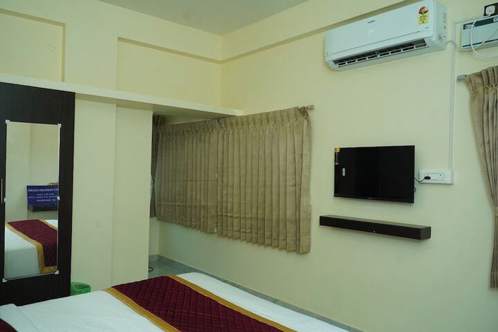Room 2 of 11