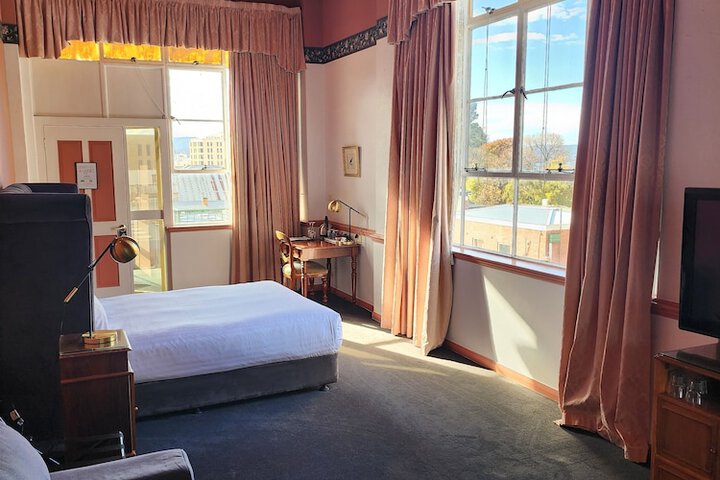 Room 16 of 89