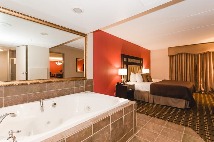 1 King Bed (8 of 10)