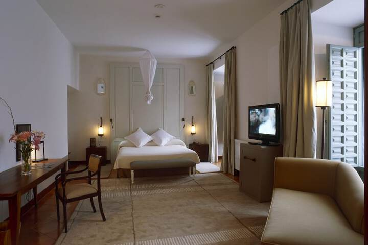 Room 9 of 56