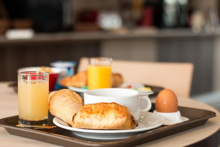 Breakfast/Coffee Service 13 of 14