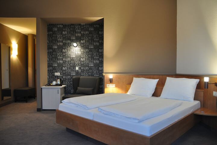 Room 16 of 58