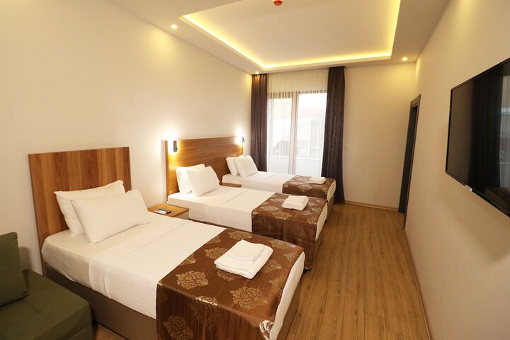 Room 10 of 36