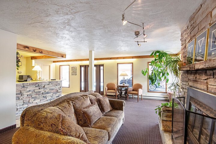 Hotel Interior 5 of 30