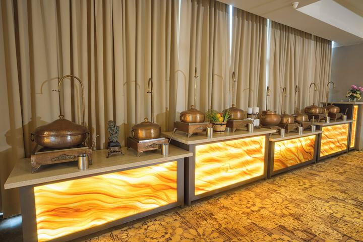 Ballroom/Hall 66 of 78