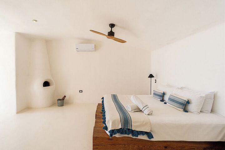 Room 16 of 82
