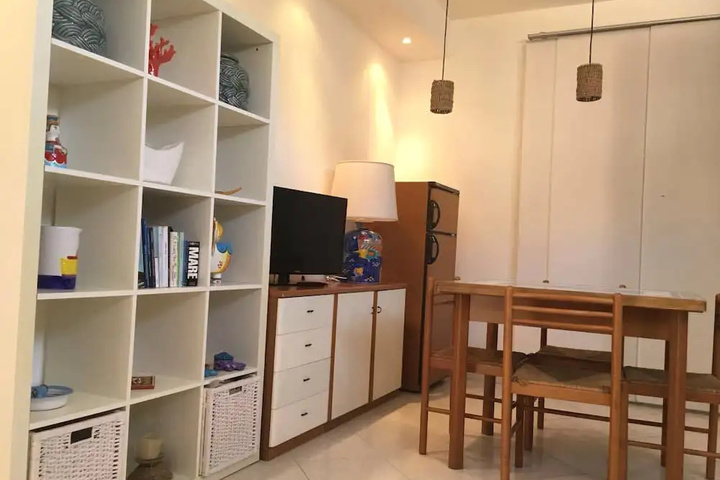 Room 2 of 13