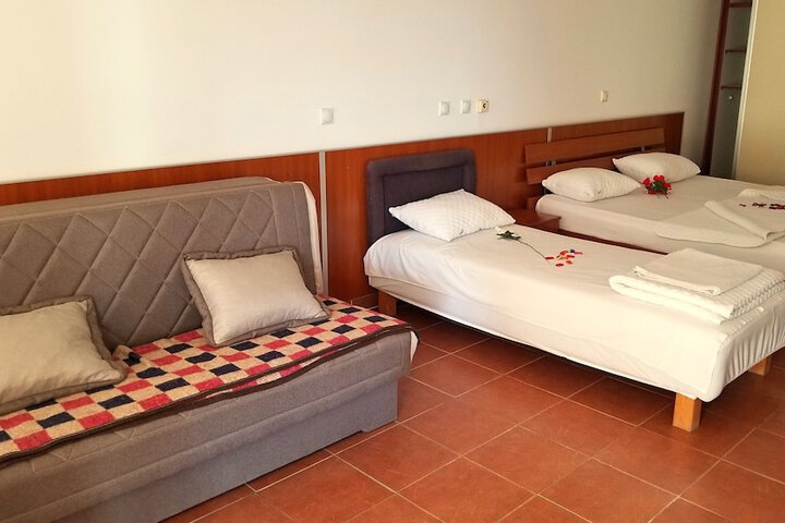 Room 45 of 100