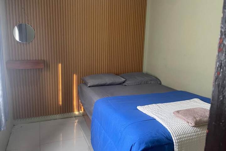 Room 12 of 24