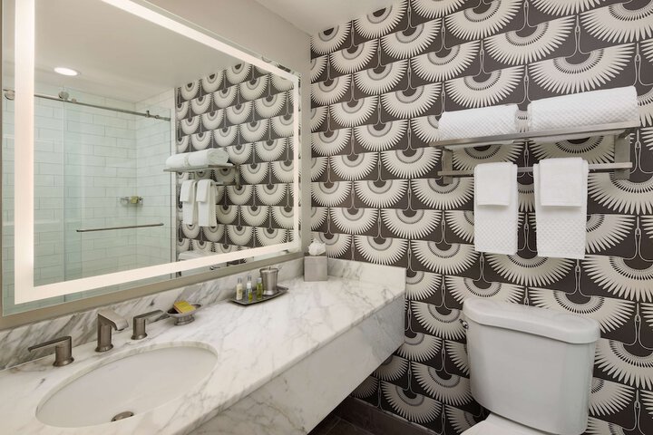 Bathroom shower