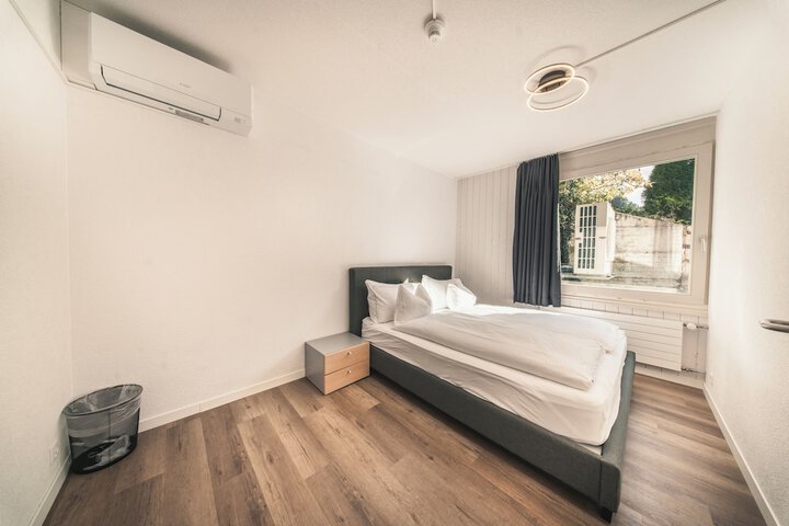 Room 51 of 224