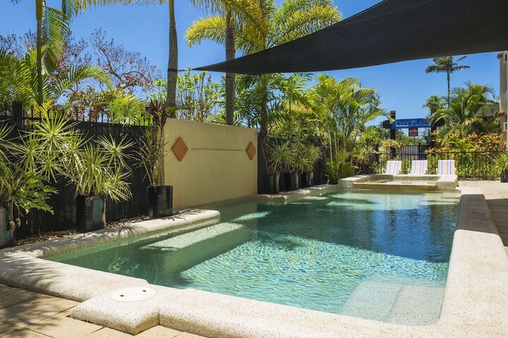 Pool 19 of 23