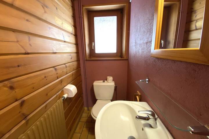 Room 18 of 26