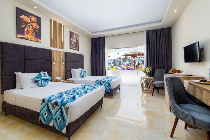 Room 32 of 131