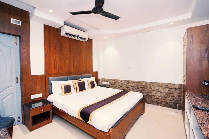 Room 46 of 80