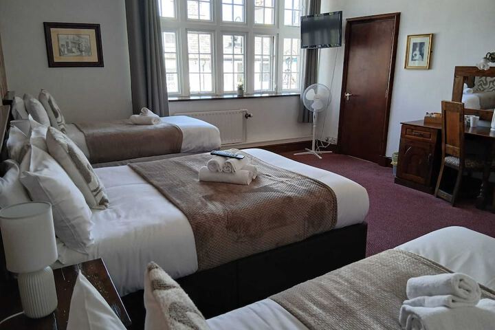 Room 50 of 86