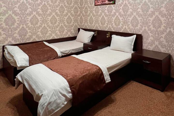 Room 4 of 14